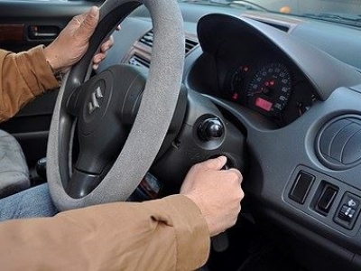 Làm cách nào để khởi động lại xe đã lâu ngày không sử dụng?