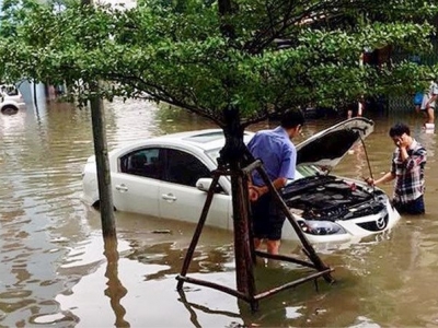 Cách vệ sinh, kiểm tra ô tô sau mùa lũ