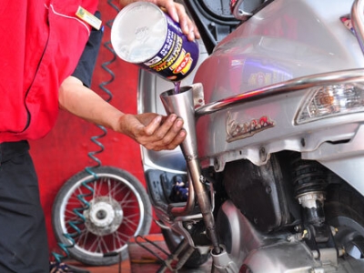 Chọn dầu nhớt theo tiêu chuẩn nào?