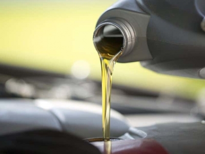 Có nên thay nhớt xe hơi khi chạy khoảng 5.000 Km hay không? Có nên thay nhớt xe hơi khi chạy khoảng 5.000 Km hay không?