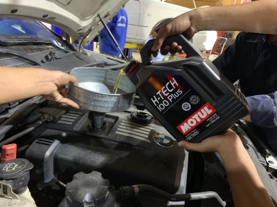 Kinh nghiệm lựa chọn dầu nhớt phù hợp xe ô tô Kinh nghiệm lựa chọn dầu nhớt phù hợp xe ô tô